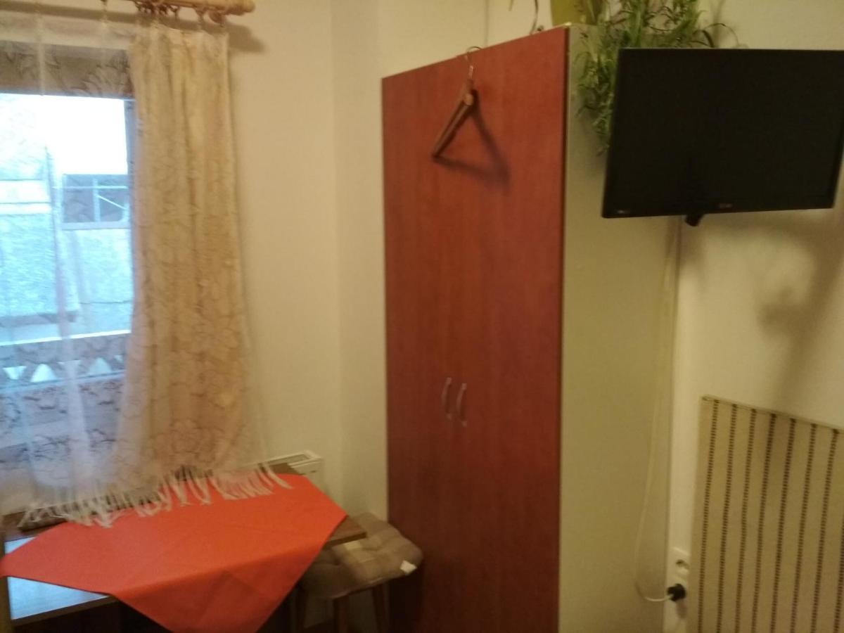 Julia Vendeghaz Apartment Tar Bagian luar foto