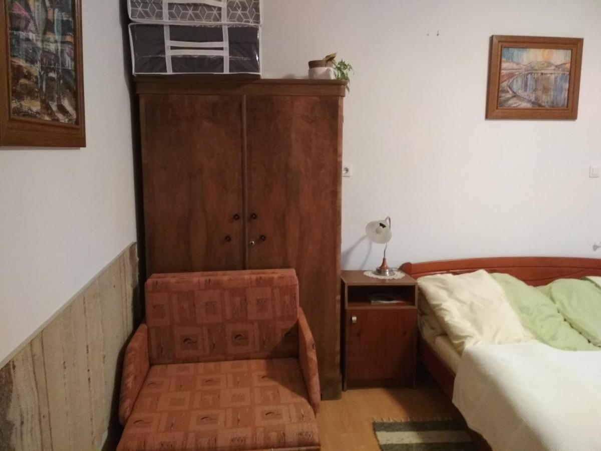 Julia Vendeghaz Apartment Tar Bagian luar foto